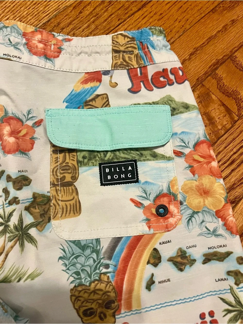 Billabong Recycler 73 Lo Tide Hawaii Tiki Print Board Shorts Size 28 - Picture 5 of 9
